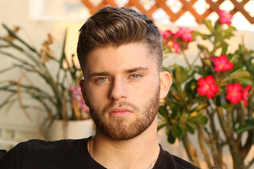 Qu'est-ce que la coupe taper cheveux mi-longs ?